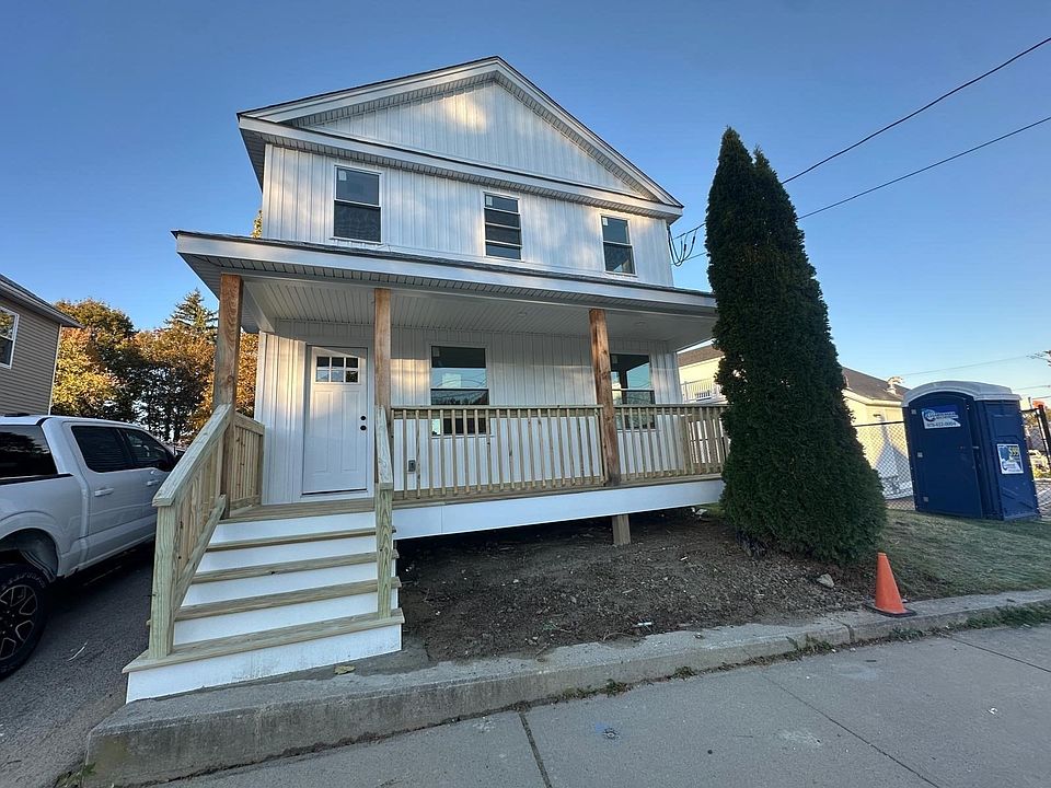 1st image of 8 Thompson Rd