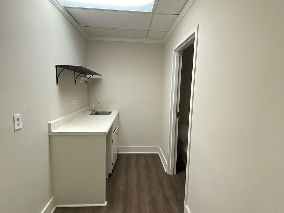 1st image of 360 Oak St Suite F