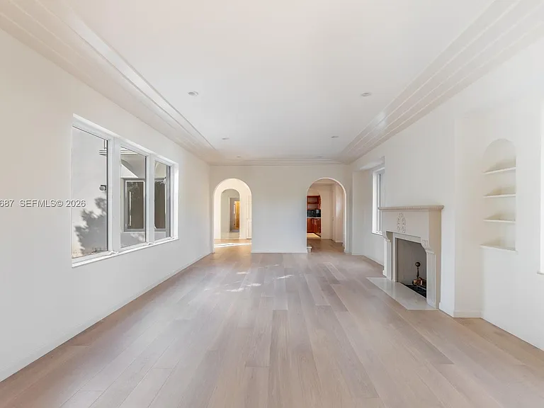 2850 Sheridan Ave — Photo 8