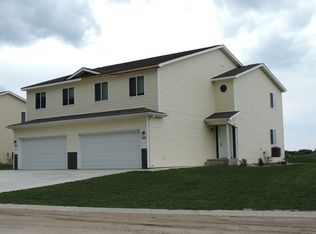 822 Knife River Dr, Stanley, ND 58784