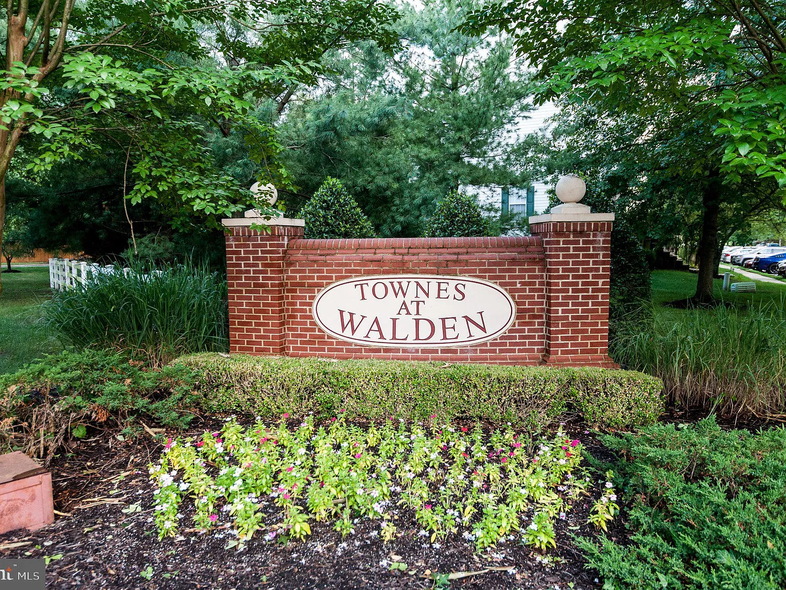 3 bed, 2.5 bath, 1484 sqft, $3,000 — Photo 3