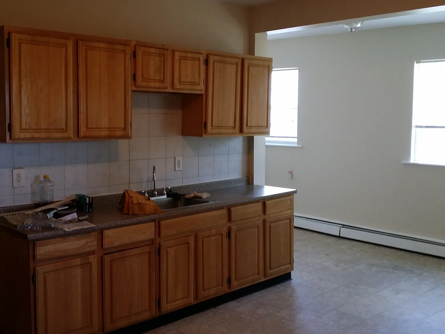 3 bed, 1350 sqft, $3,300 — Photo 1
