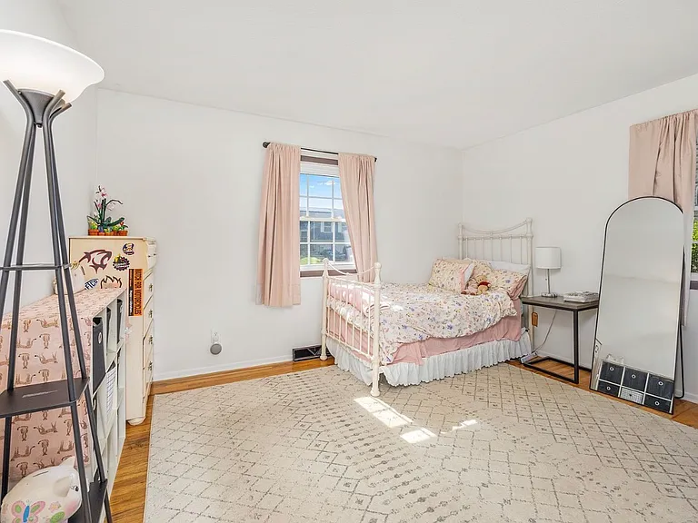 2525 Kingsport Way — Photo 4