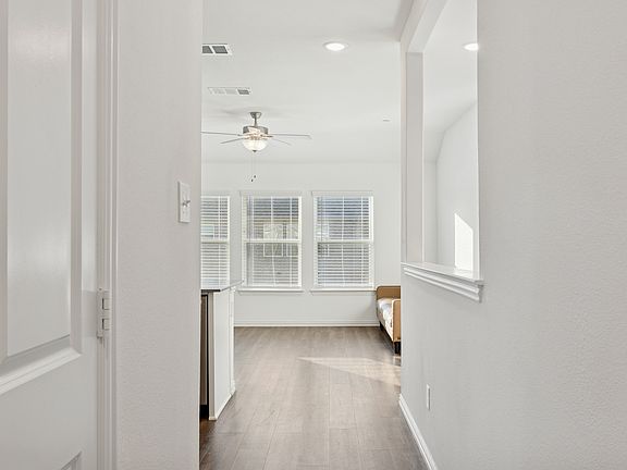 3rd image of 4703 Kindred St
