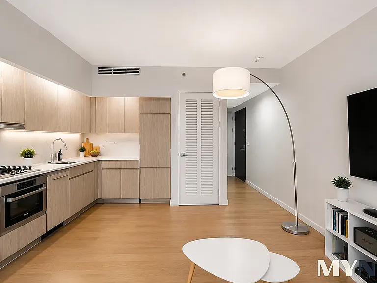37-26 32nd St #2K — Photo 3