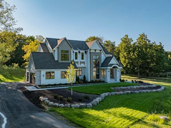 285 N Shore Dr W, Minnetrista, MN 55364