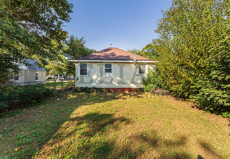 308 N Reno St — Photo 4