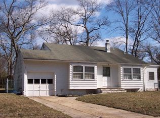 14 Germania Ct, Toms River, NJ 08755