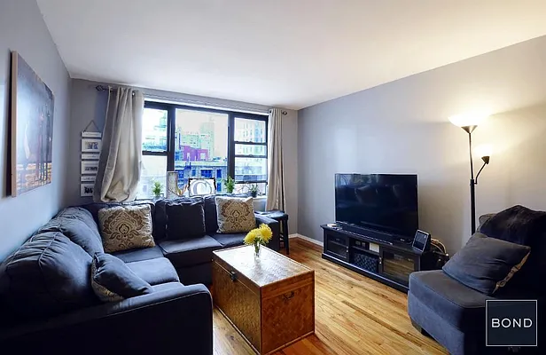 Rented by Bond New York | media 12