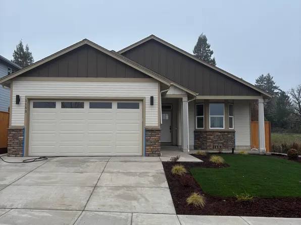 1153 SW 11th Ave, Dallas, OR 97338