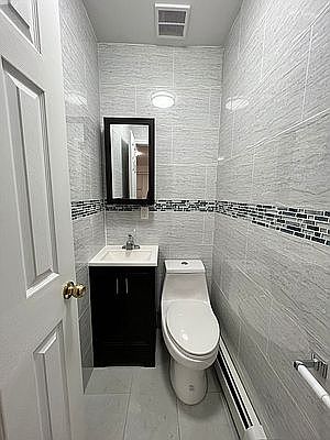 3rd image of 1842 E 12th St Floor 3