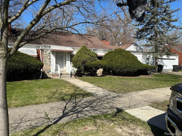 19909 Hartwell St, Detroit, MI 48235
