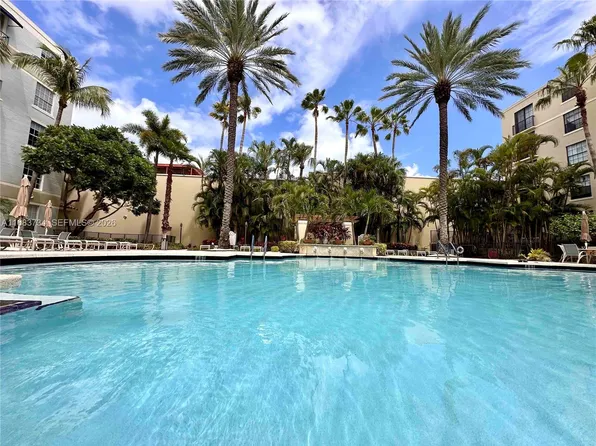 651 Okeechobee Blvd APT 202, West Palm Beach, FL 33401