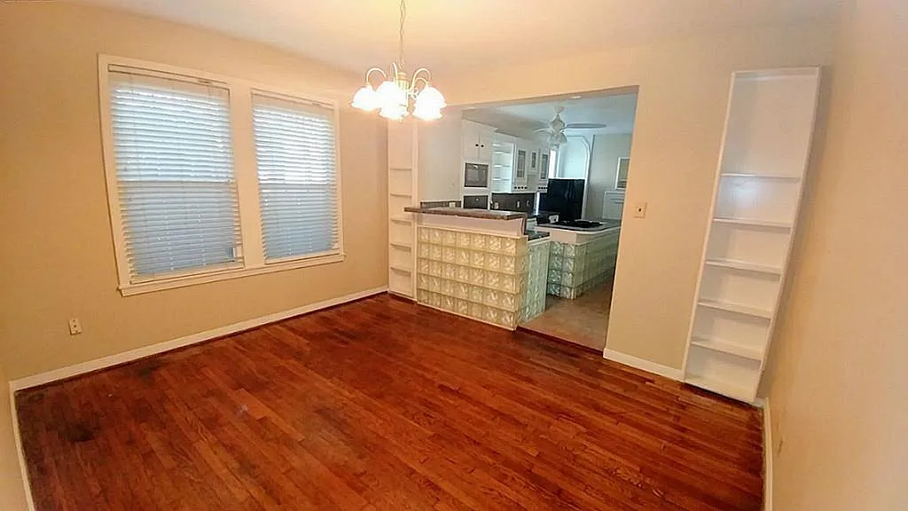 3 bed, 2.0 bath, 1494 sqft, $2,300 — Photo 4
