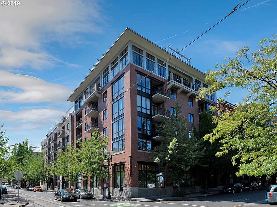 1st image of 726 NW 11th Ave APT 104
