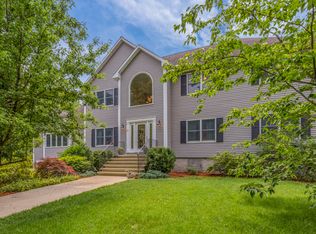 2 Raymond Road Ext, Burlington, MA 01803