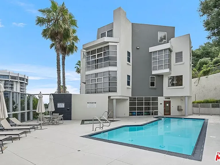 171 N Church Ln #Penthouse 10 — Photo 6