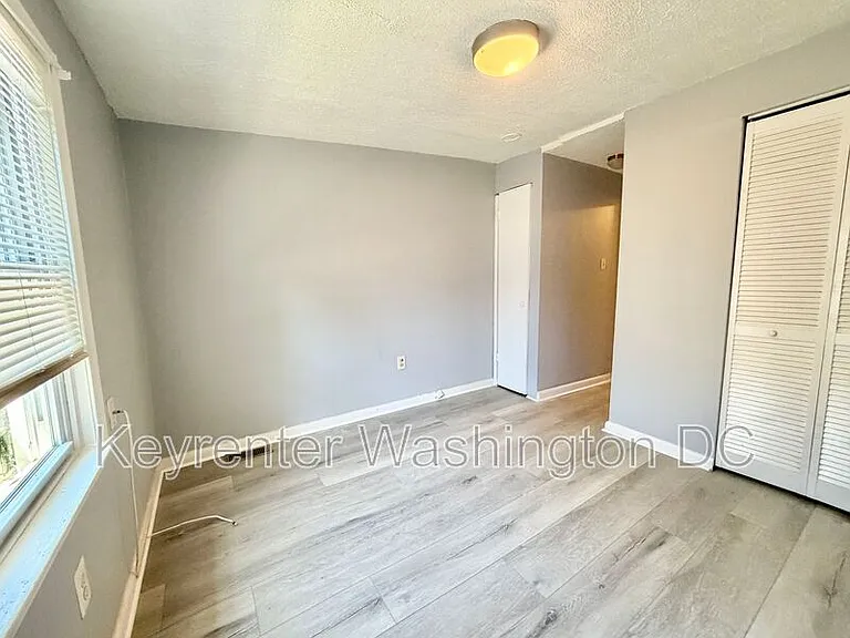 1537 A St SE #SE — Photo 21