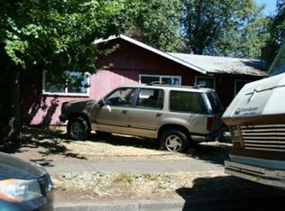 1064 Lochaven Ave, Springfield, OR 97477