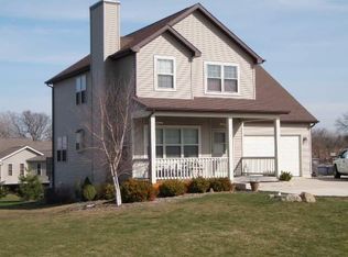 N1658 N Geneva Ave, Lake Geneva, WI 53147