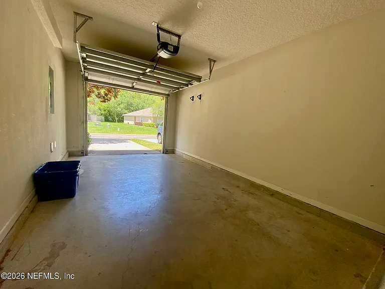 1530 Vineland Cir #B — Photo 36