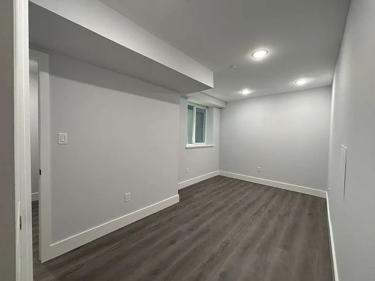 Bedroom 3 (Downstairs)