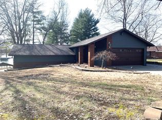 970 Hawk Island Ct, Edwardsville, IL