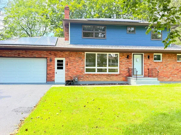 631 St. David's Lane, Niskayuna, NY 12309
