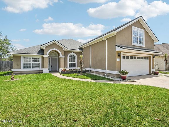 3rd image of 2615 BENTSHIRE Drive