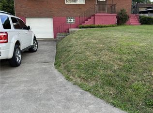 317 Terrace Dr, McKeesport, PA 15135