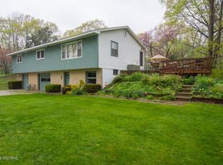103 Scenic View Dr, Niles, MI 49120