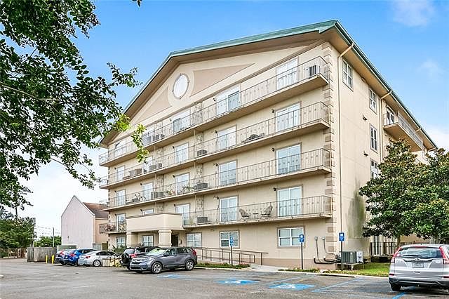 1st image of 3456 Cleary Ave Ste 501