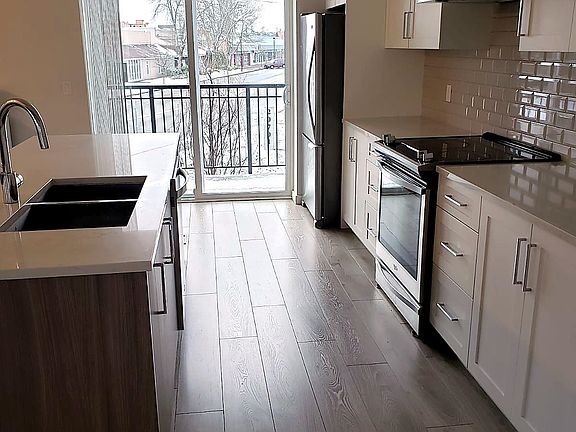 3rd image of 20723 Fraser Hwy #1