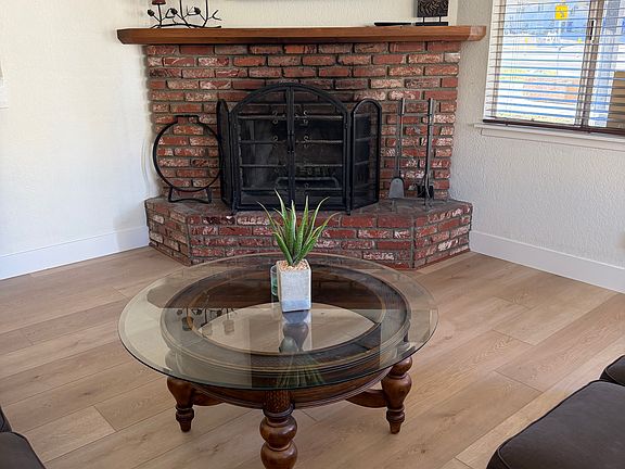 2nd image of 42692 Moonridge Rd