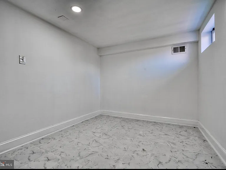701 Platinum Ave — Photo 29