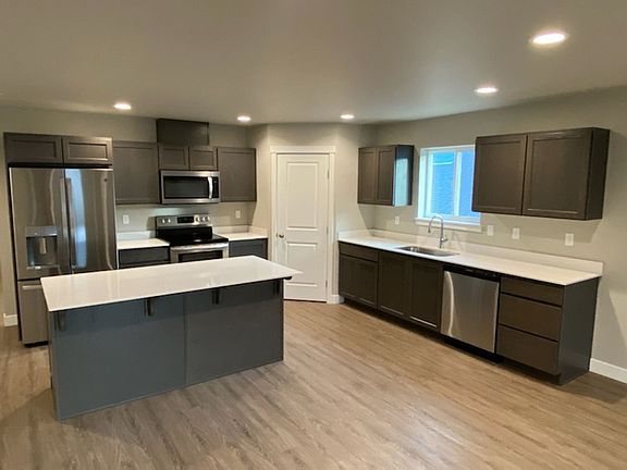 4th image of 1091 S Newberry Ln