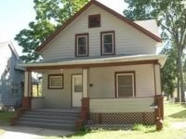 2016 S 5th St, Rockford, IL 61104