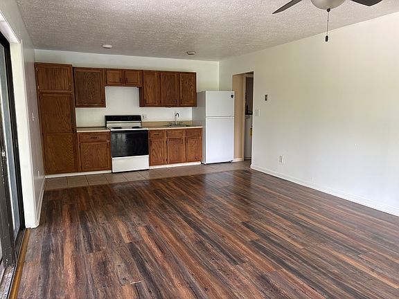 4th image of 86 Hillside Dr #318
