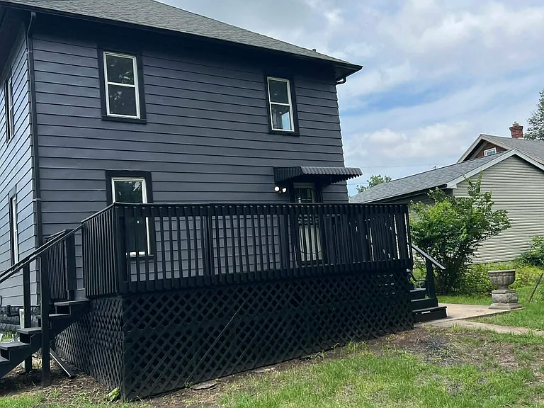 1612 Clifton Ave — Photo 3