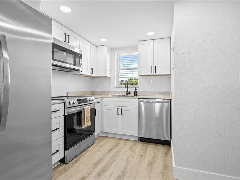 3100 W Rolling Hills Cir #707 — Photo 11