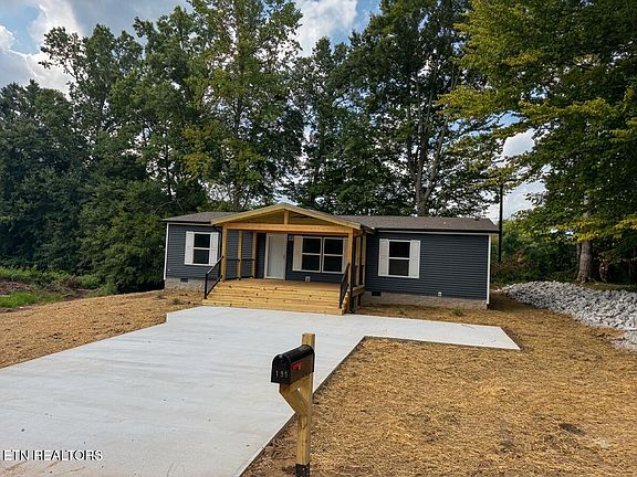 5th image of 135 Edgewood Blvd