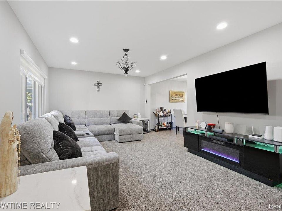 40621 Rinaldi Dr, photo 6