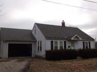 336 Cherry St, Pittsfield, IL 62363