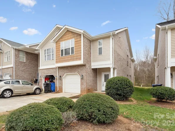111 Sherman Oaks Ln, Mooresville, NC 28115