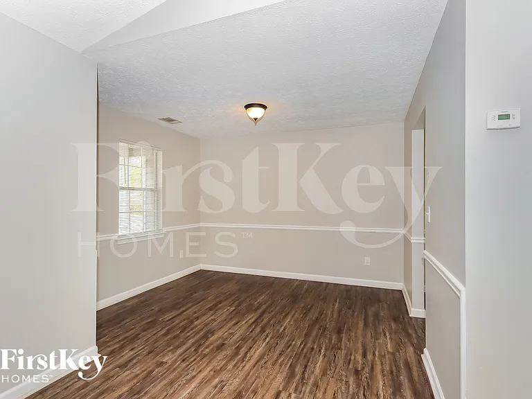 128 Greenleaf Dr — Photo 7