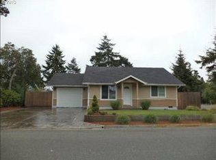 2020 20th St, Florence, OR 97439