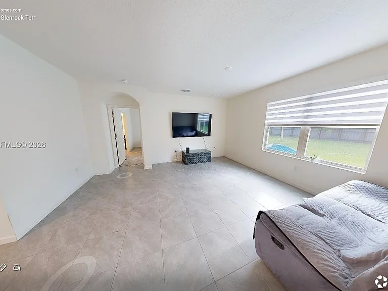 2137 SE Glenrock Ter — Photo 11