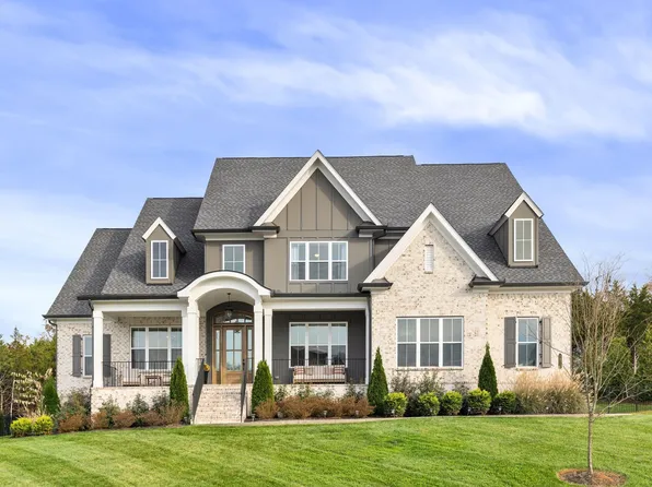 1016 Sinatra Dr, Nolensville, TN 37135