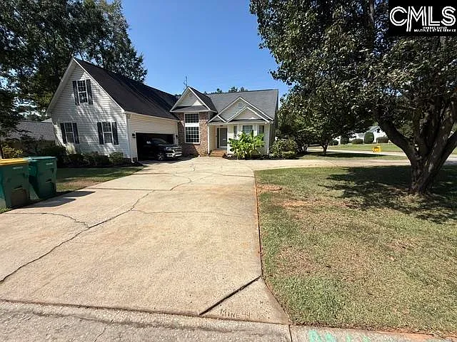 3 bed, 2100 sqft, $2,500 — Photo 3