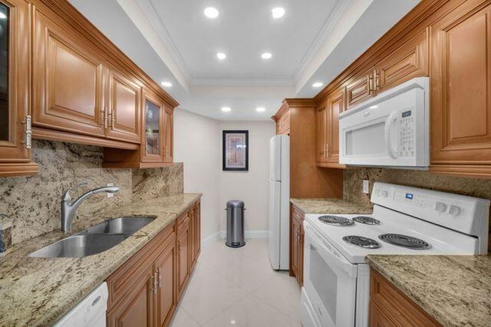 1200 HIBISCUS Avenue #1406, photo 7